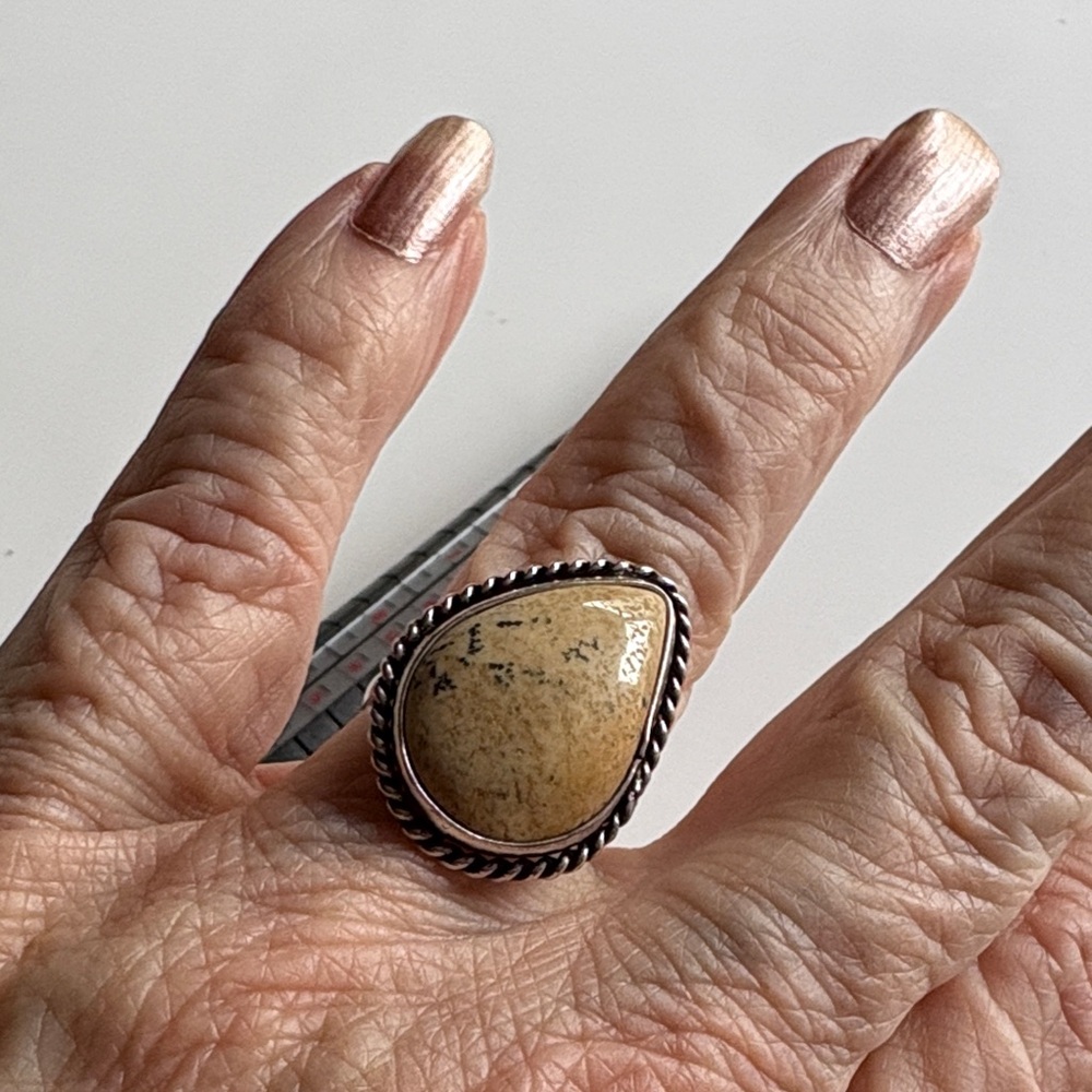 Elegant Silver and Tan Stone Ring